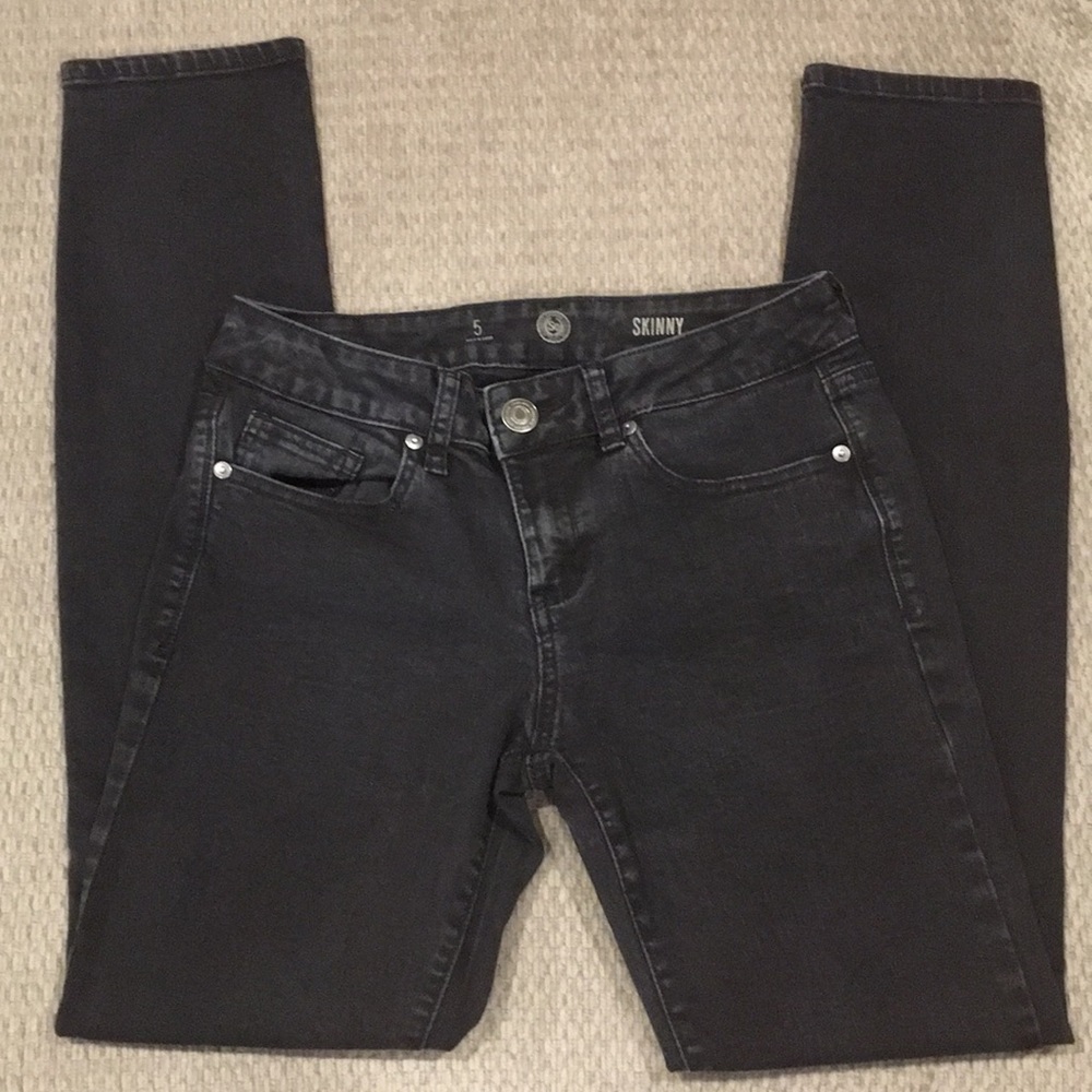 SO Black Low Rise Skinny Jeans size 5